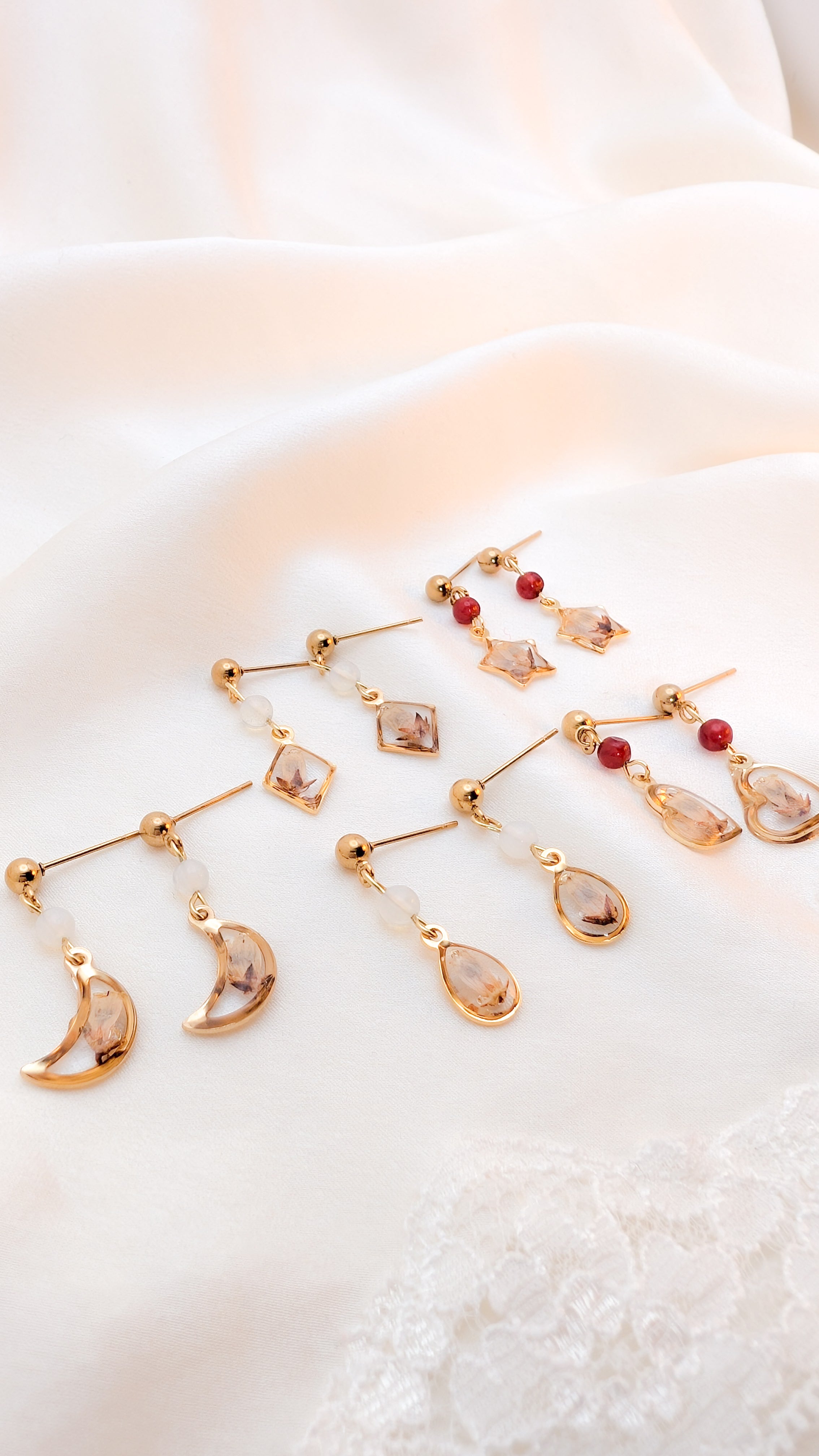 Cassandra Earrings - Gold